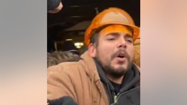 FBI searching for Capitol rioter, believed to have Seattle ties