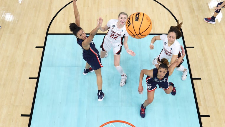 UConn v Stanford