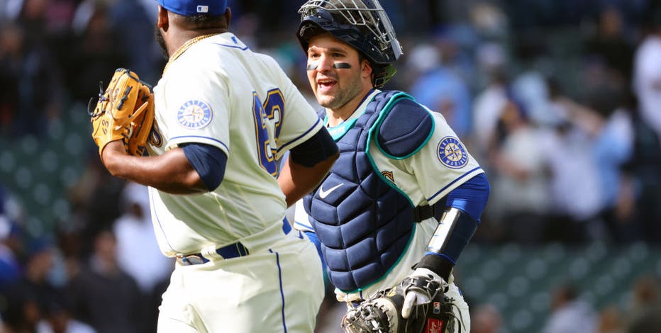 Robbie Ray backed by 3 homers as Mariners beat Rangers 6-2
