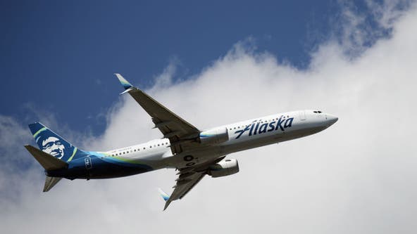Alaska Airlines pilots vote overwhelmingly to authorize a strike