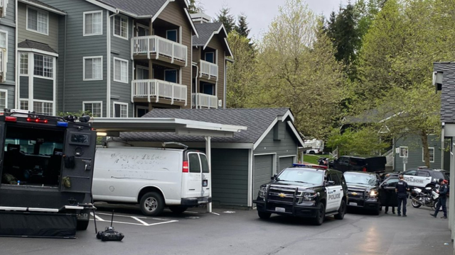 Barricaded suspect arrested after 5-hour standoff in Bellevue