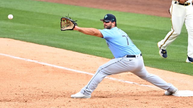 Mariners re-acquire Mike Ford in trade with Giants