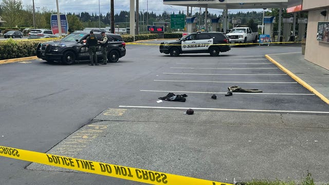 Suspect taken into custody after man shot in Lynnwood