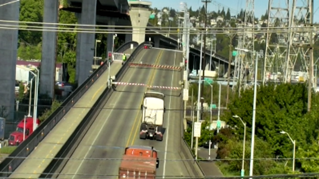 Spokane St. Bridge reopens after crews fix mechanical issue