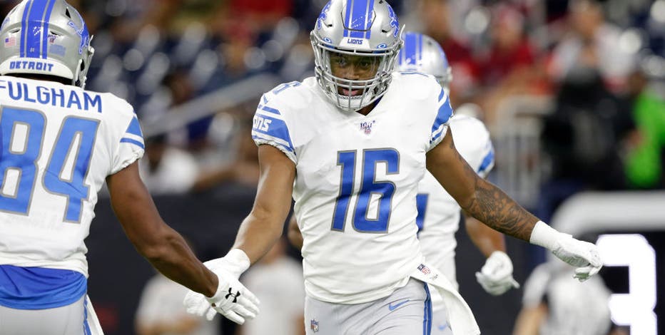 Seahawks sign receivers Deontez Alexander, Kevin Kassis