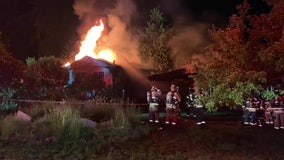 Fire destroys 2 homes in Mountlake Terrace