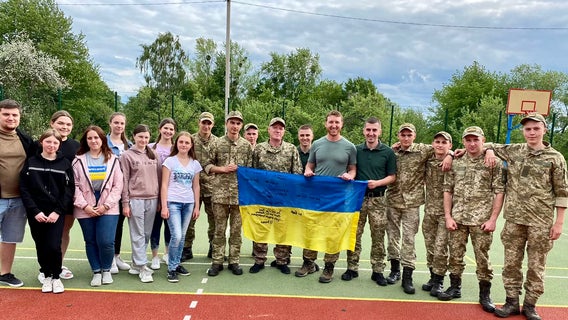 'The more the Russians bomb, the stronger their will to fight is'; Seattle Army vet returns from Ukraine