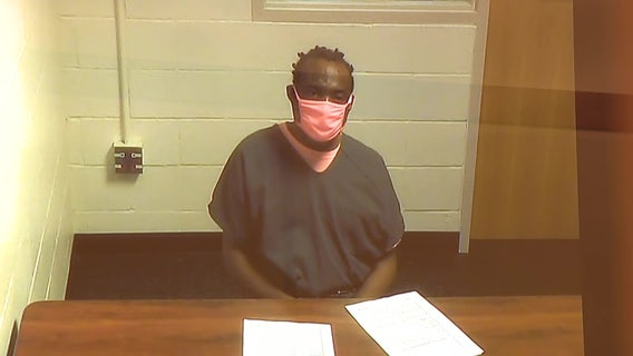 Man accused of killing mother of 9 at Spanaway 7-Eleven charged with murder, had 17 felony convictions