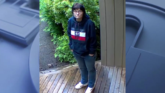 Issaquah man wakes up, finds burglar inside his room