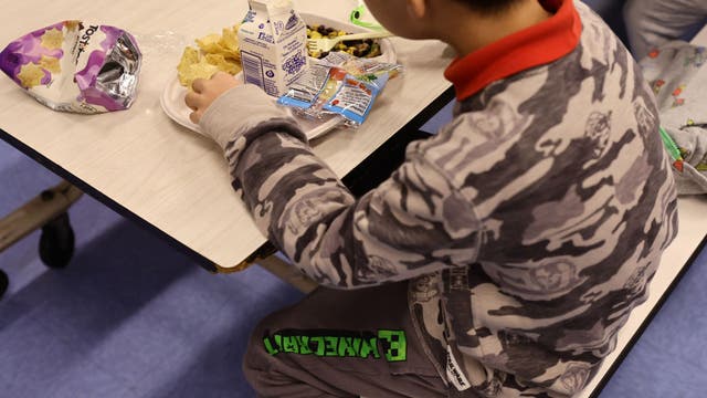 All Washington students could receive free school meals under new proposal