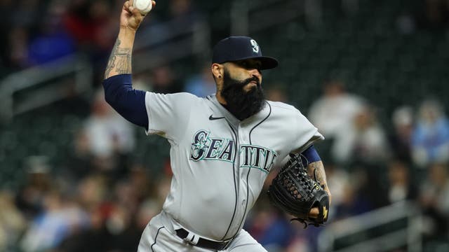 Sergio Romo cut by Mariners as Ken Giles joins bullpen