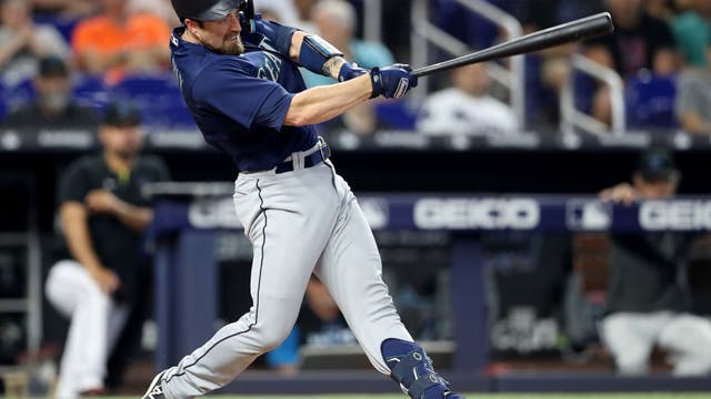 Mariners catcher Tom Murphy to miss rest of season