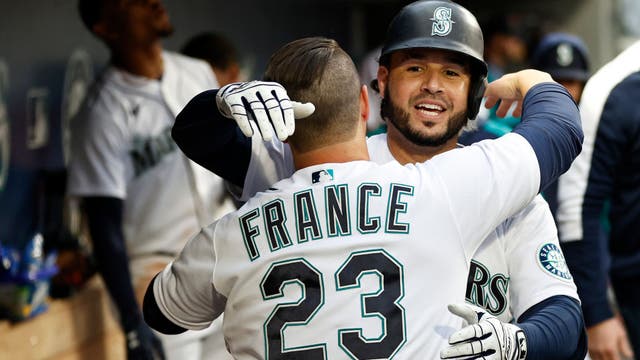 Mariners win 9th straight behind Suárez’s 3-run home run