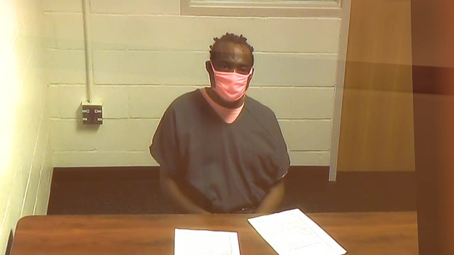 Man accused of killing mother of 9 at Spanaway 7-Eleven charged with murder, had 17 felony convictions