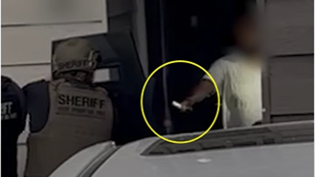 Fugitive murder suspect shot, killed by police in Kent