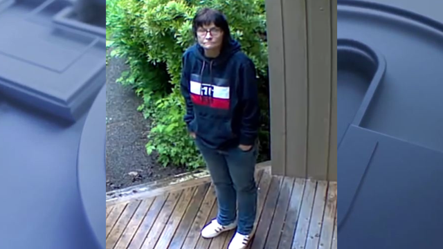 Issaquah man wakes up, finds burglar inside his room