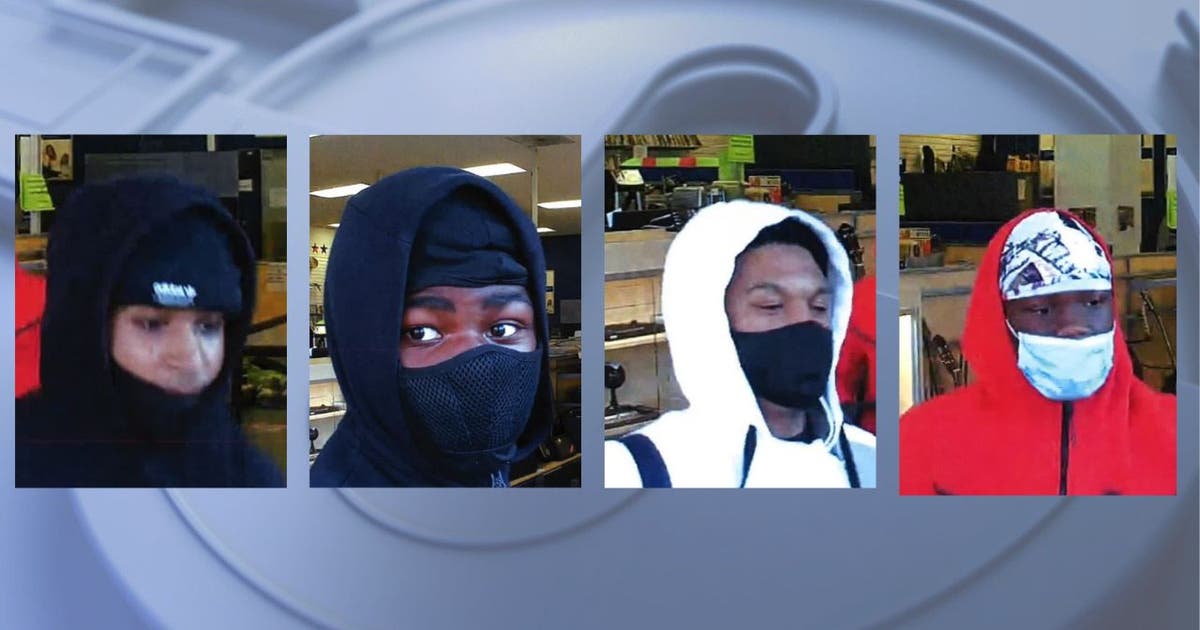 Seattle Police looking to identify 4 suspects who robbed pawn shop at ...