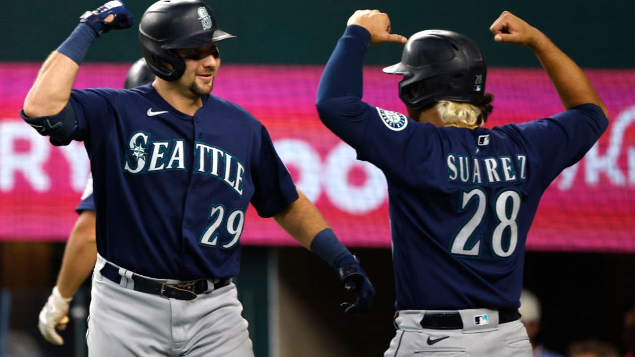 Seattle Mariners Reliever Makes Hard-to-Believe History with Win