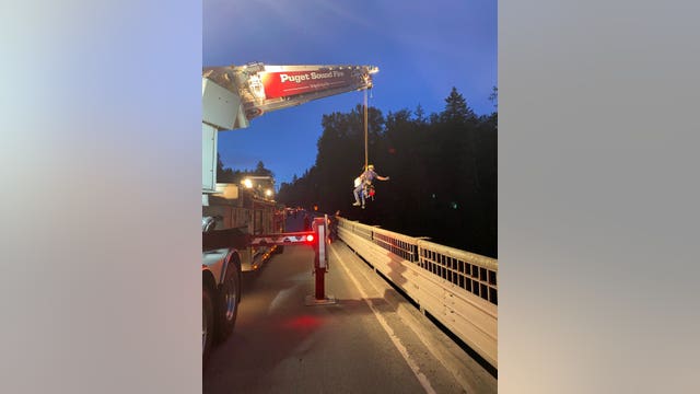 Crews rescue five people from Green River