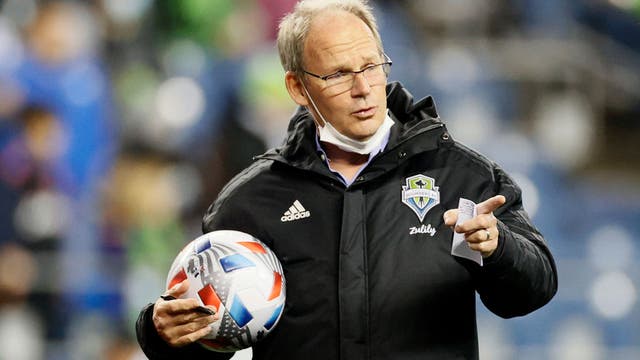 Sounders head coach Brian Schmetzer has COVID, status for Saturday's game vs. Portland in question