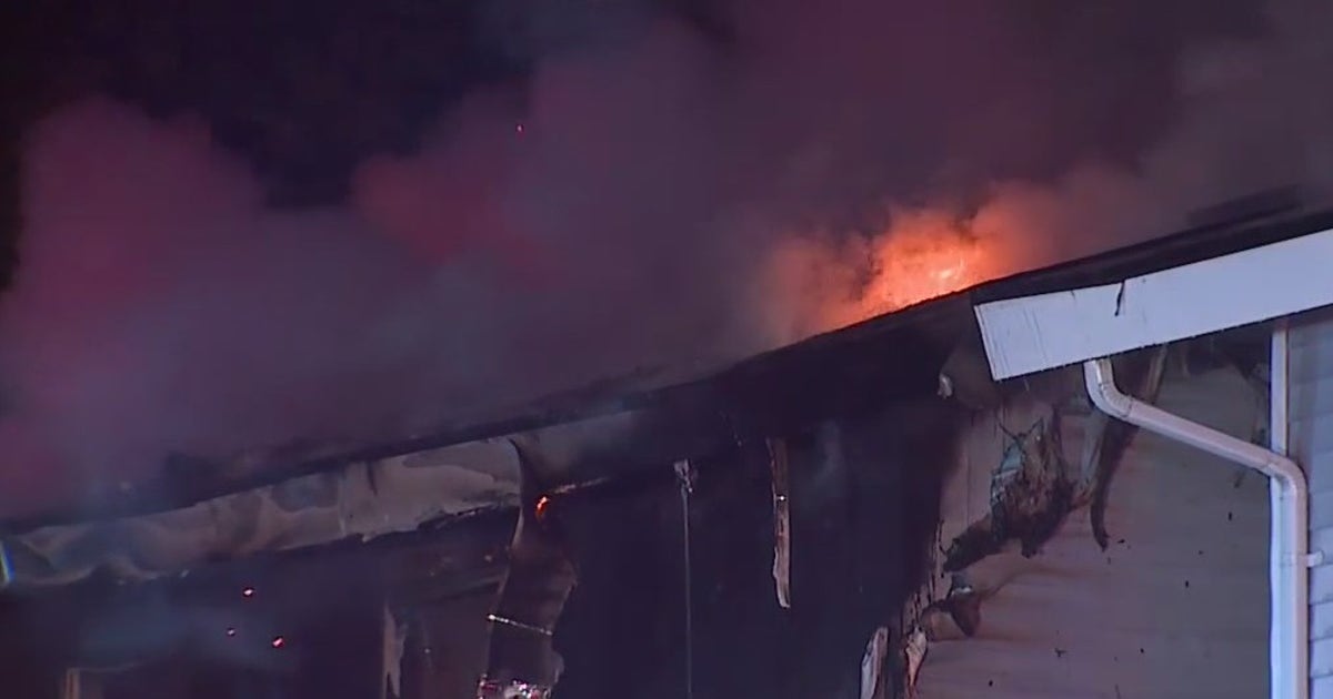 Lynnwood apartment fire displaces more than a dozen people ...