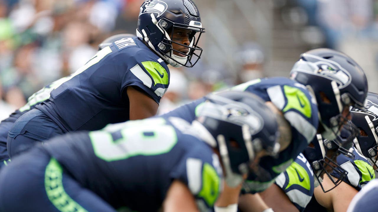 Seahawks go with Smith and Eason against Bears tonight, Sports