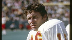 Len Dawson, Kansas City Chiefs Hall of Fame quarterback, dies at 87