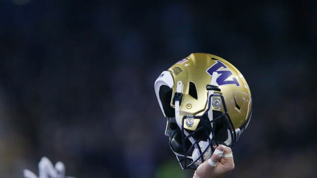 Huskies name Michael Penix Jr. starting quarterback