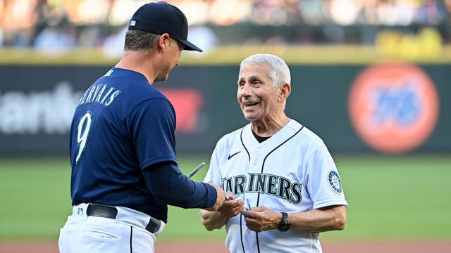 Dr. Fauci receives honorary Hutch Award, throws out first pitch before Mariners game