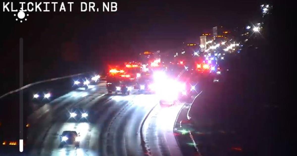 2 killed in multiple-vehicle crash in Tukwila | FOX 13 Seattle