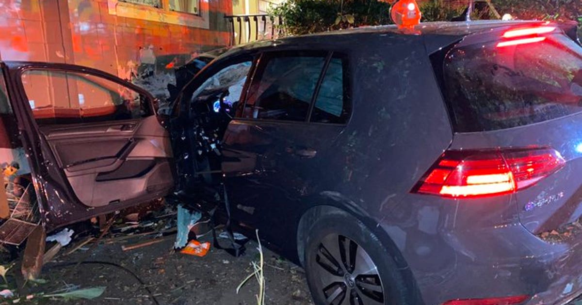 3 taken to hospital after car crashes into Seattle home | FOX 13 Seattle
