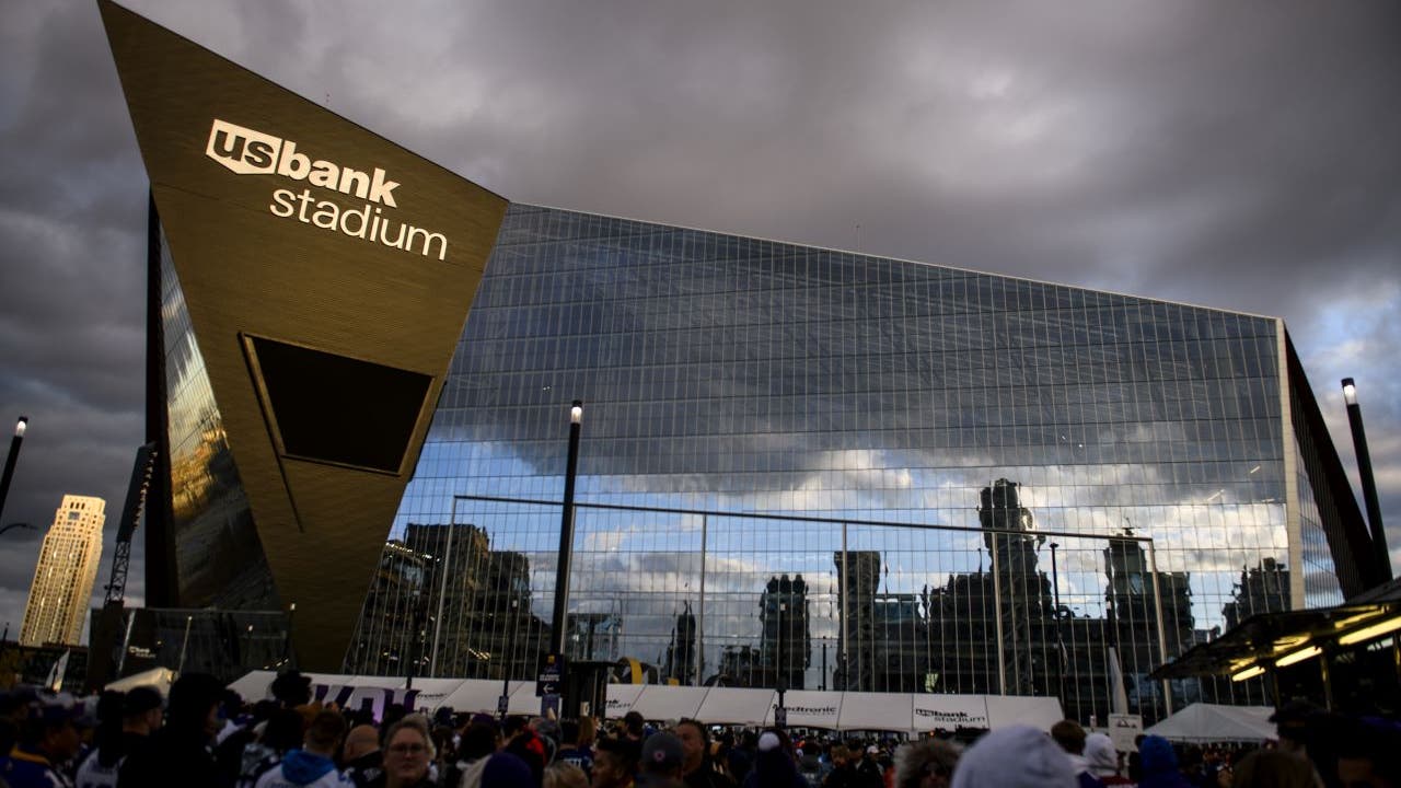 Fans gather at U.S. Bank Stadium in Minneapolis for Vikings season opener  against Buccaneers