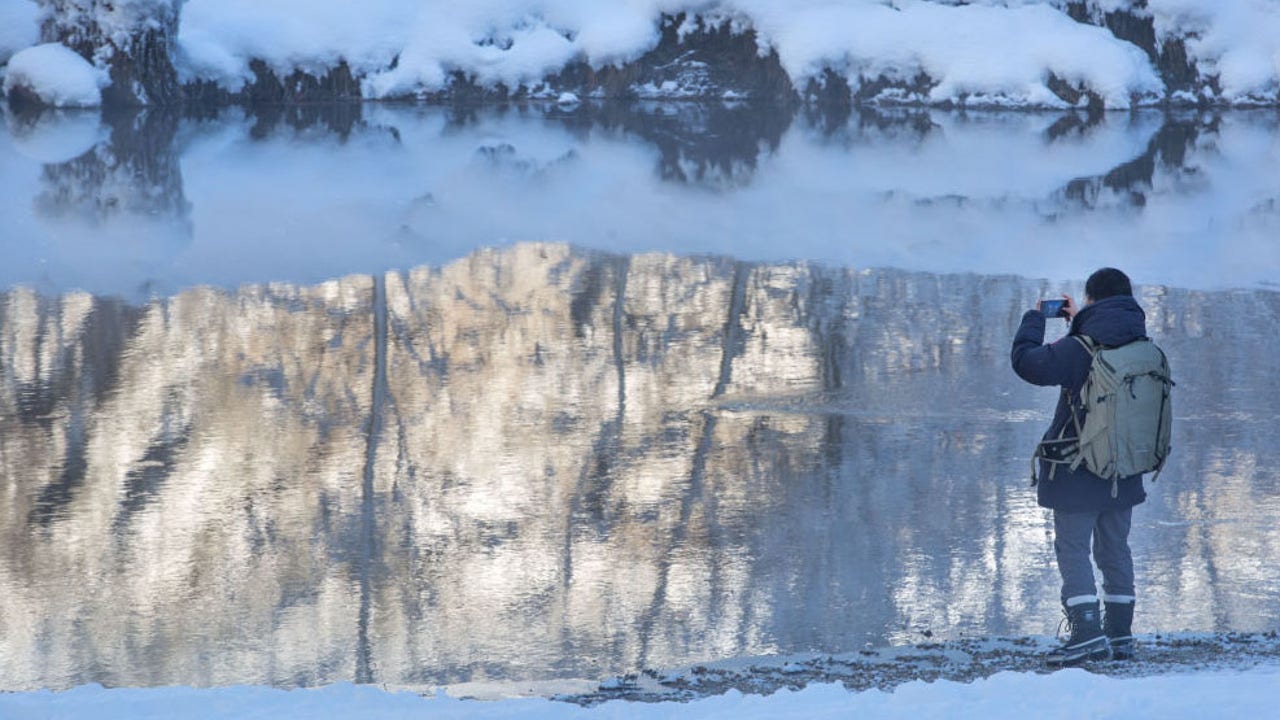 Farmers' Almanac declares parts of US 'hibernation zone' with predicted  'glacial, snow-filled' winter