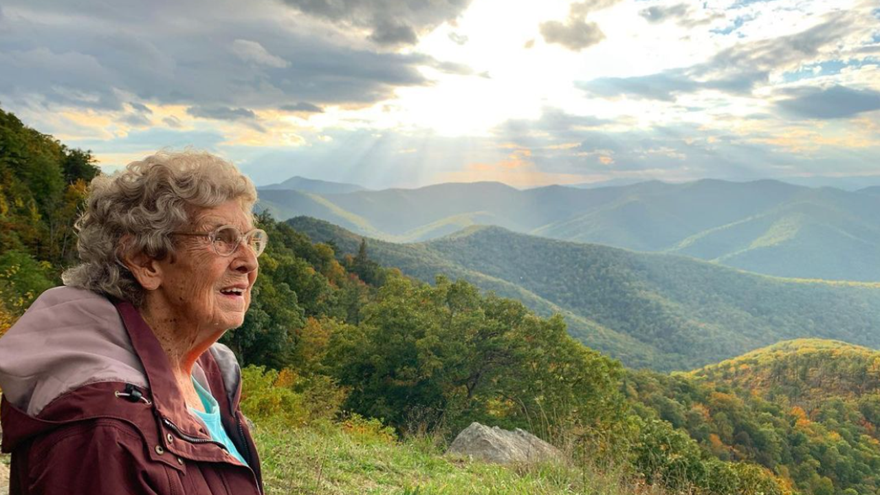 Grandson & 92-year old Grandma duo on quest to visit every U.S. National Park - Vimarsana News