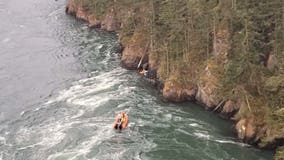 2 kayakers rescued from tidal rapids in Deception Pass
