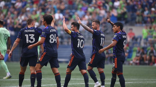 Ruidiaz scores 2 goals as Seattle Sounders defeat Austin