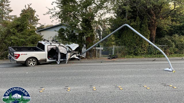 Bellingham Police arrest DUI driver who crashed into light pole, killed another man on sidewalk