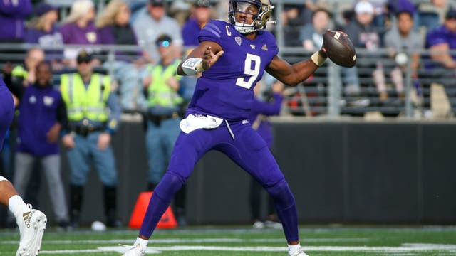 Michael Penix Jr. carves up No. 11 Michigan State in 39-28 Washington victory