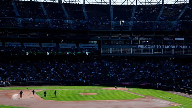 White Sox play the Mariners leading series 1-0