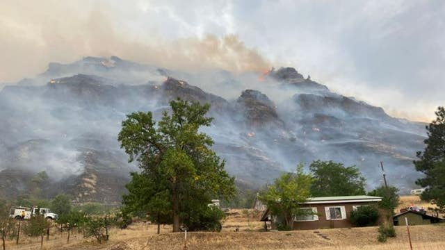 WA fire agencies head to Oregon to help fight massive 'Double Creek Fire'