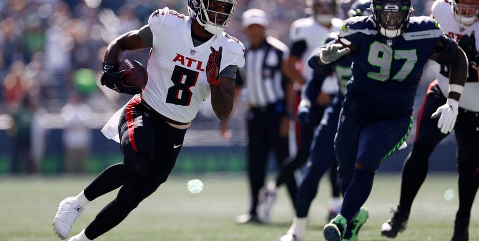 Drone over stadium disrupts Seahawks game in Seattle, a day after