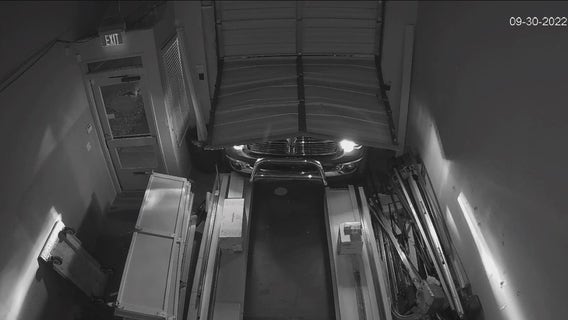 Suspected burglar uses stolen pickup truck to ram through 3 Federal Way businesses