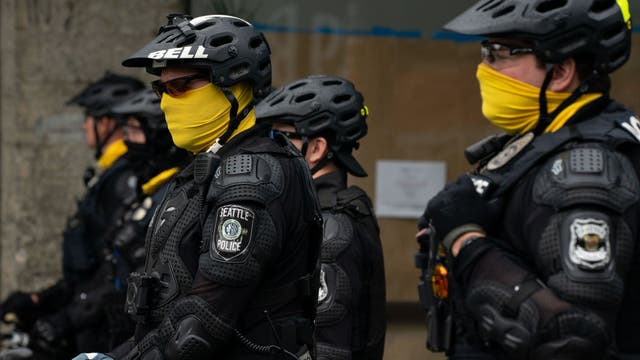 Panel: Seattle Police should apologize for violent protest response