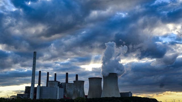 Vancouver City Council bans large fossil fuel facilities