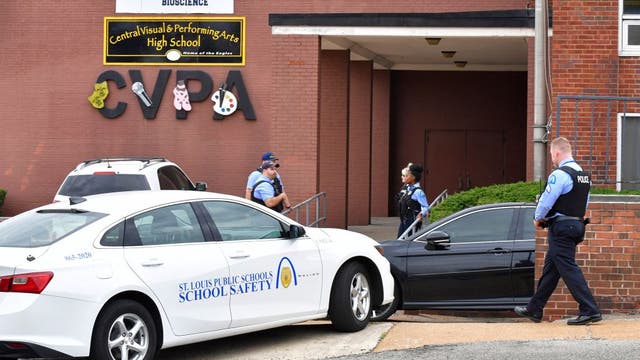 St. Louis school gunman had AR-15-style weapon, 600 rounds of ammo