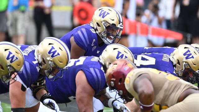 Huskies host Arizona looking to snap 2-game losing streak