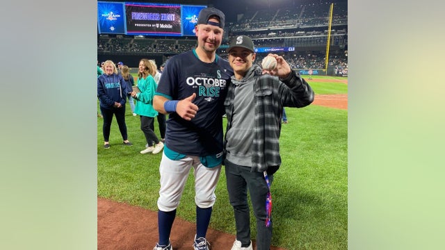 What happened to Cal Raleigh's home run ball that clinched playoffs for Seattle Mariners?