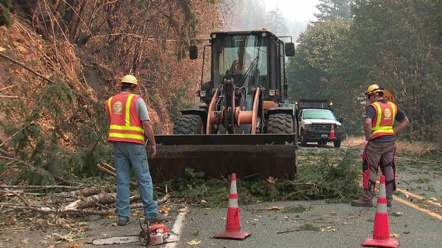US 2 closing Wednesday to remove burned trees above highway in Bolt Creek Fire