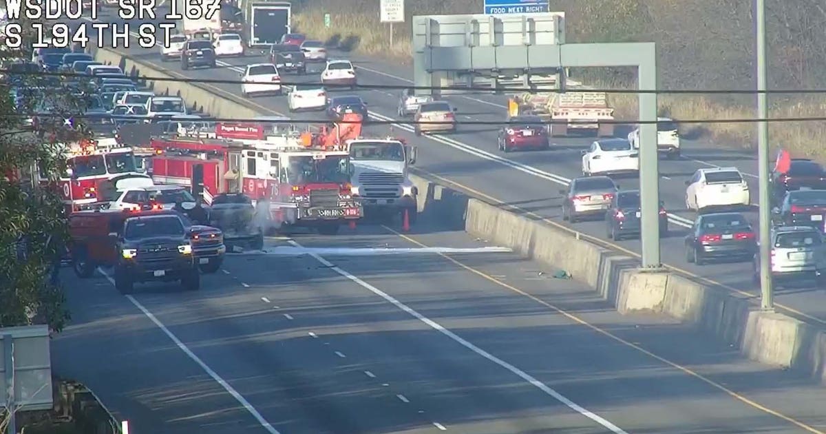 Crash blocks all of southbound SR 167 in Kent | FOX 13 Seattle