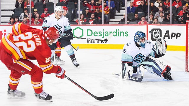 Kraken score 3 goals in 3rd period for 1st win over Flames